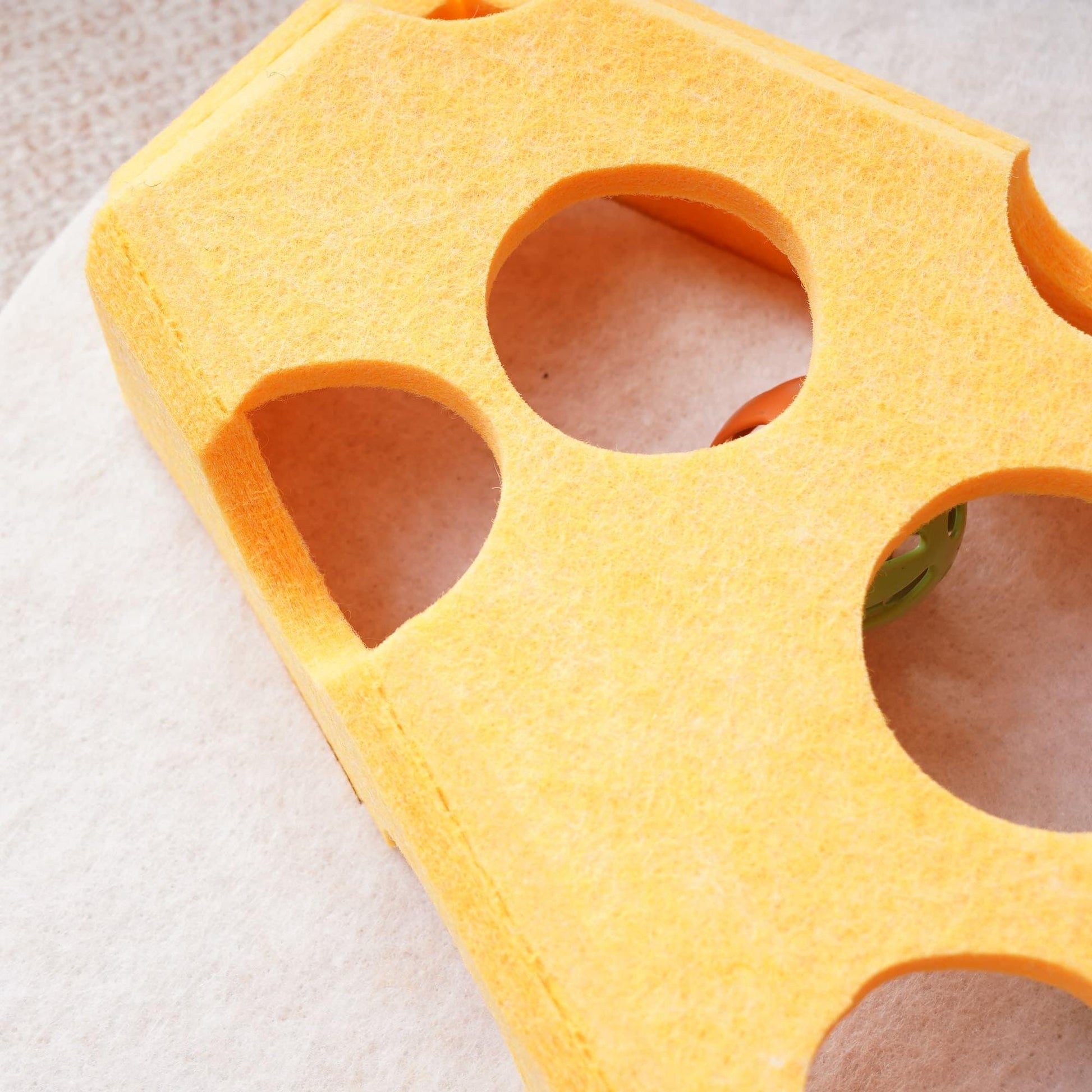 [vendor] Cat Puzzle Toy With Ball And Spring-loaded Wand Felt Indoor Cat