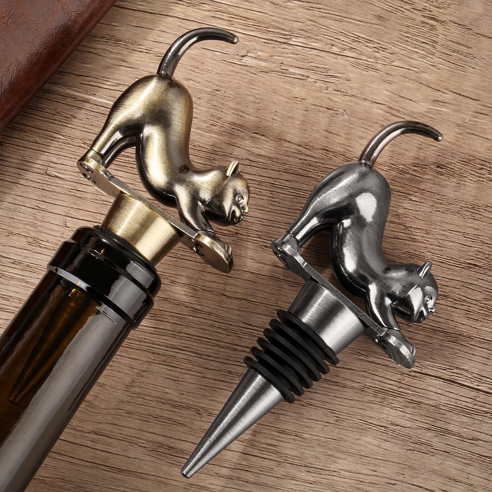 [vendor] Elegant Upturned Cat Shaped Red Wine Stopper Set With