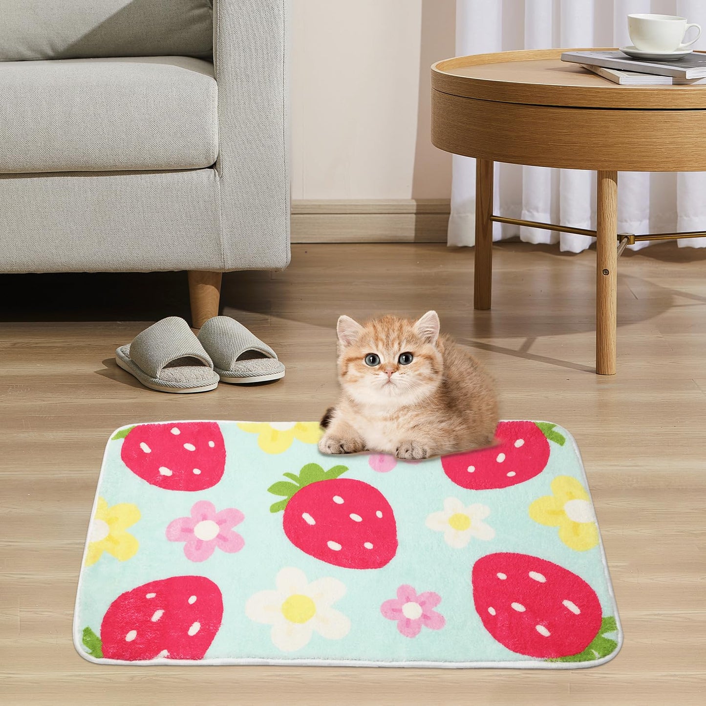 [vendor] Cute Strawberry Flower Bath Mat, Green Bathroom Rugs